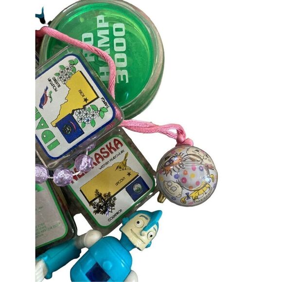 Random Vintage Kids Lot Rugrats Aladdin Necklace Disney Keychains Yo-yo - Picture 2 of 8